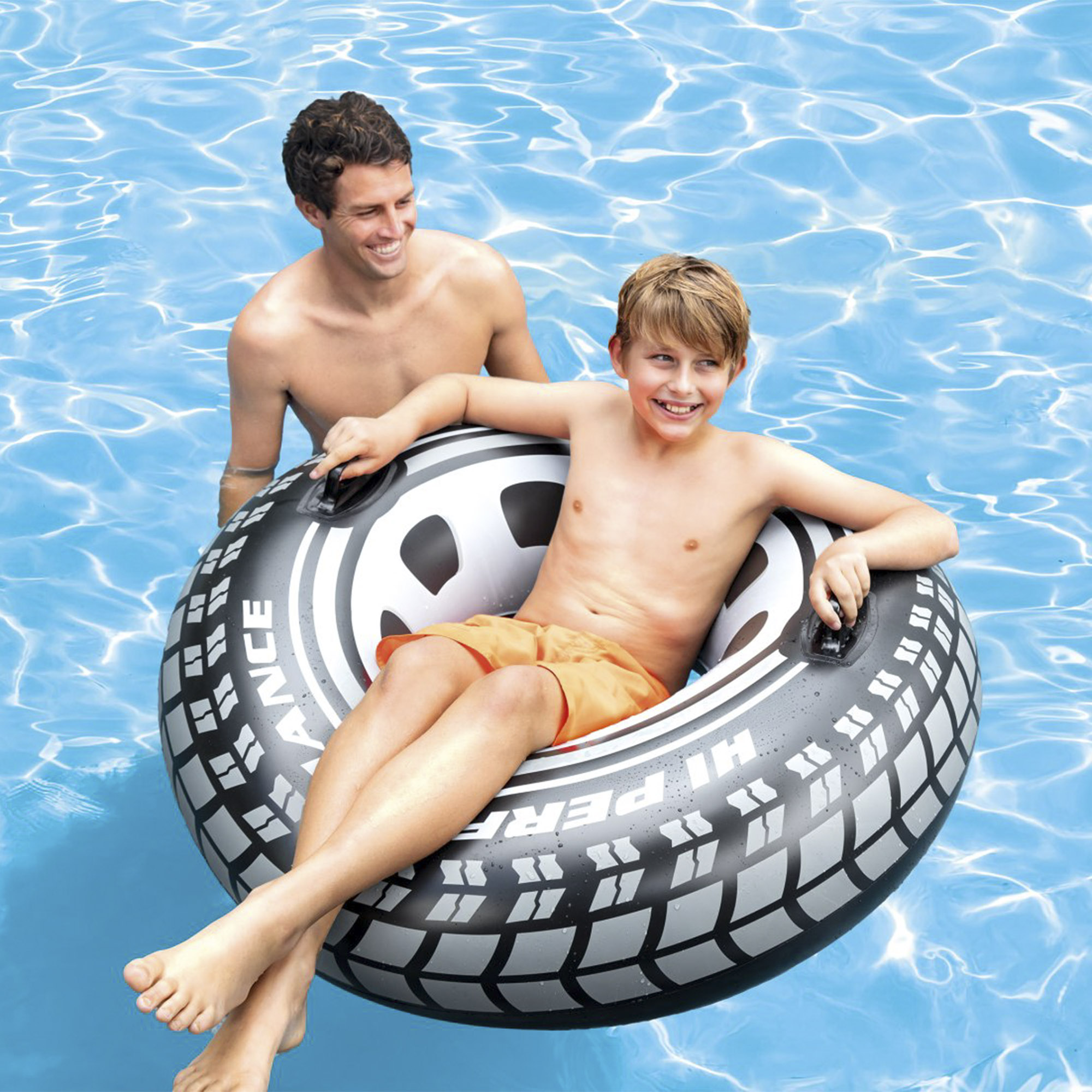 Надувной круг с ручками Monster Truck