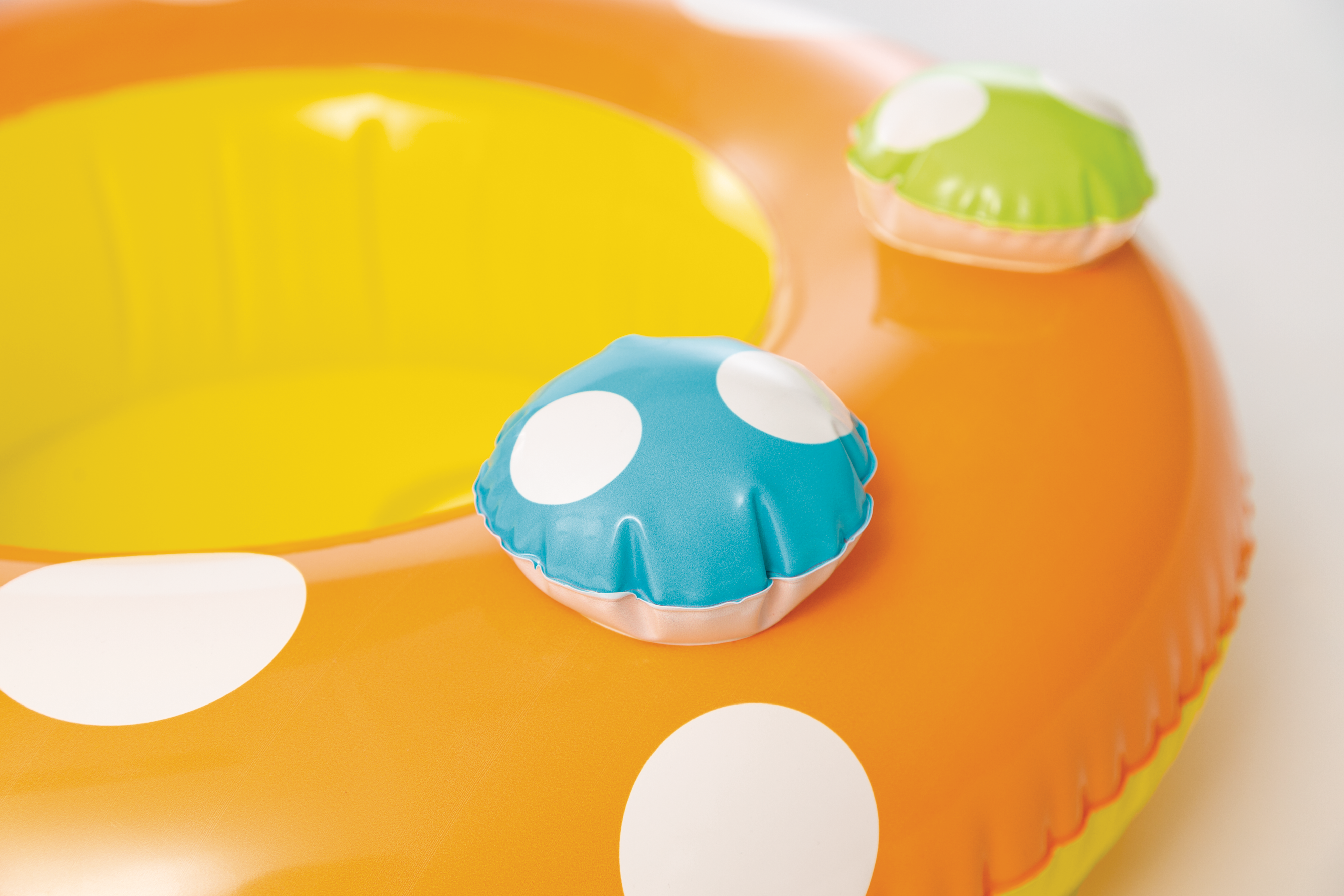 Надувний пліт-круг Mushroom  Kiddie з отворами для ніг