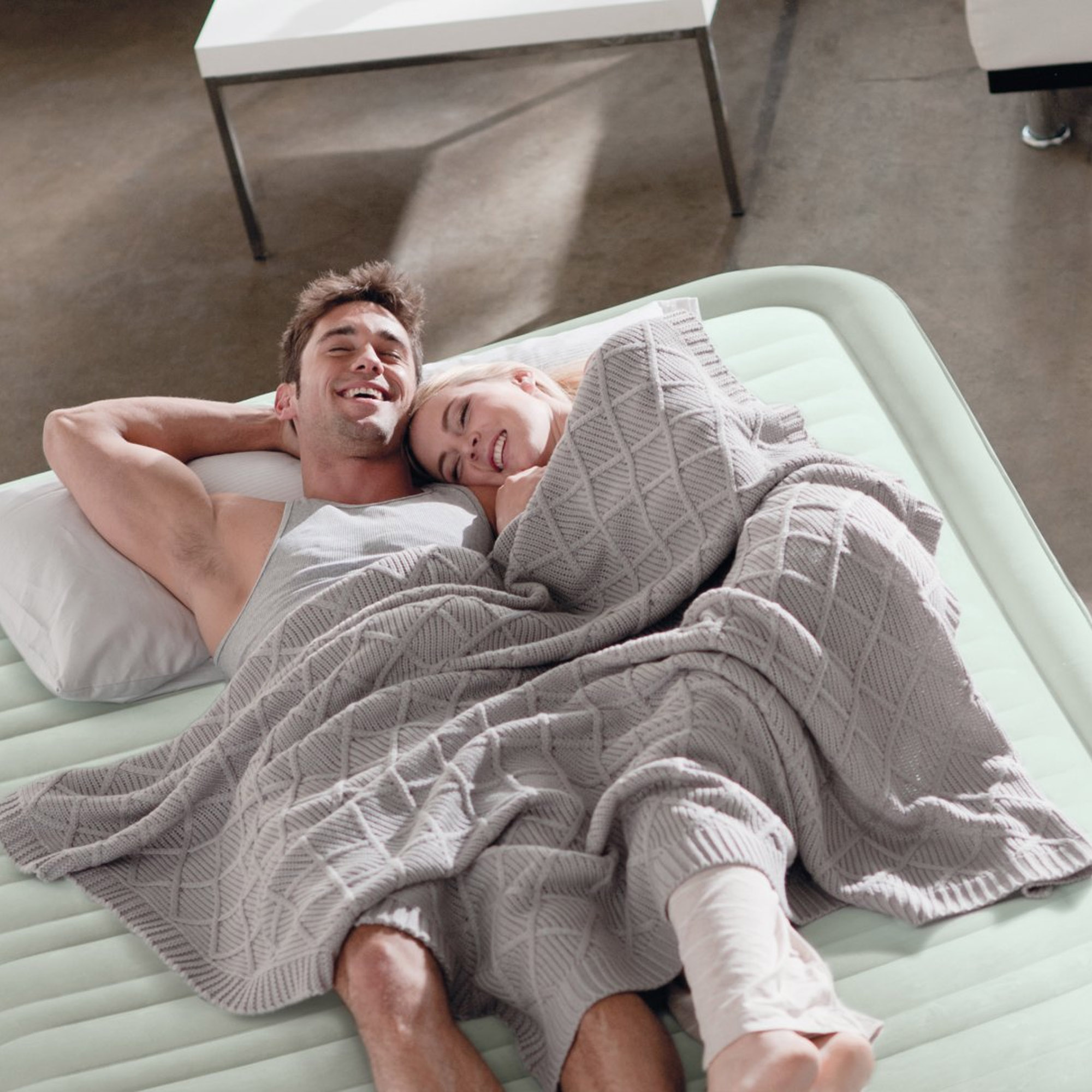 Двоспальне надувне ліжко Truaire  Comfort-Plush