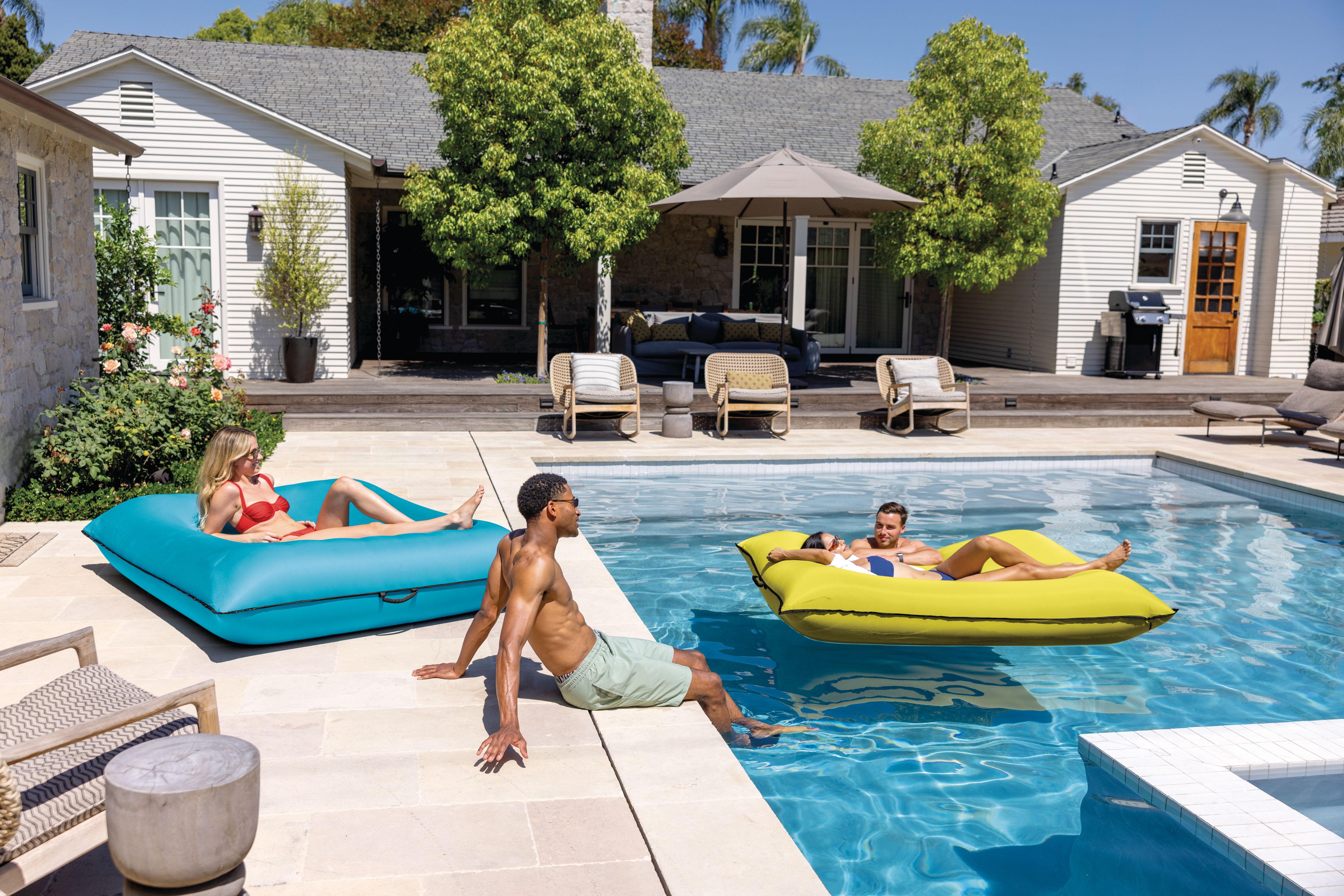 Надувной плот-матрас  Luxe Lounge