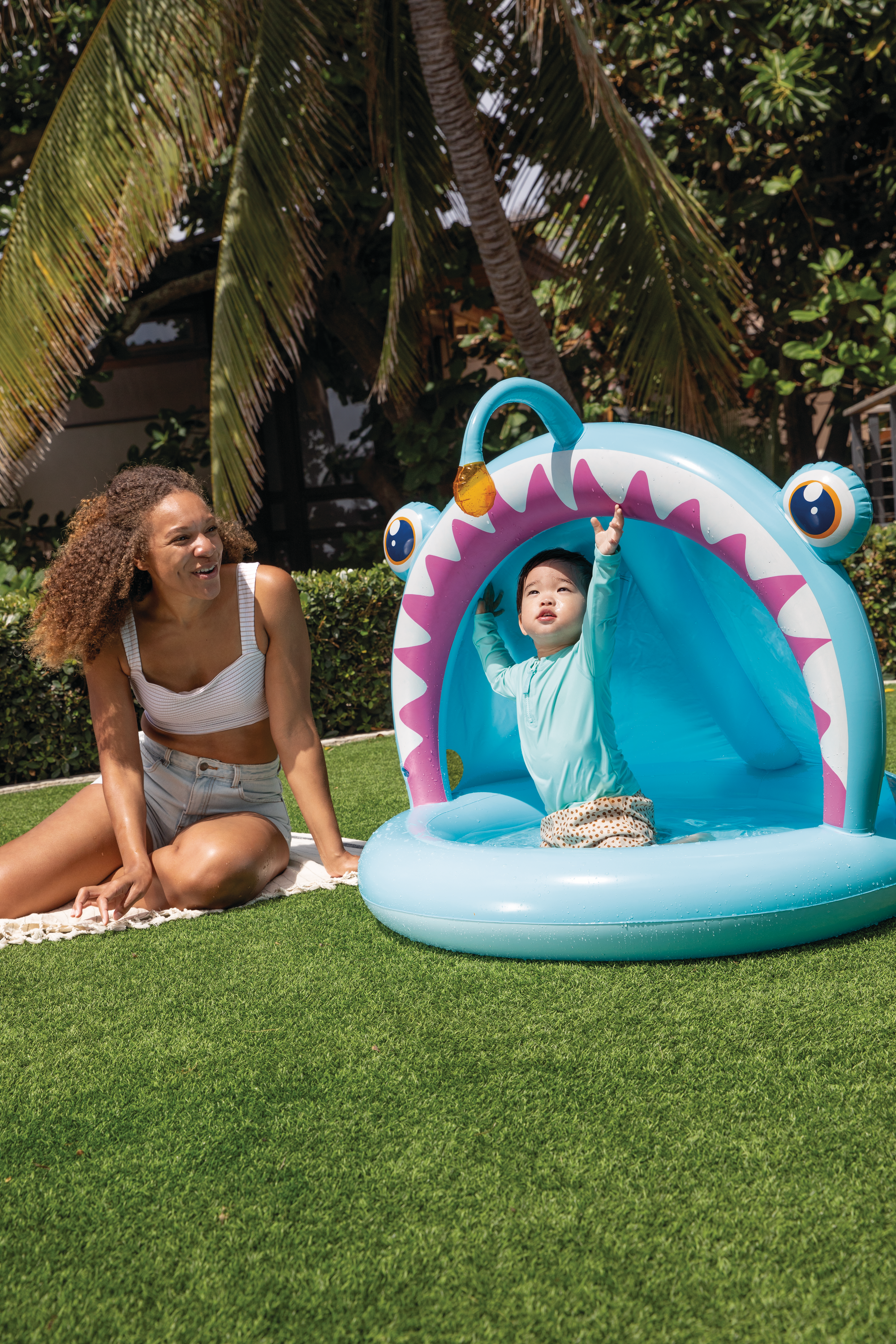 Надувной басейн Angler Fish с навесом от солнца