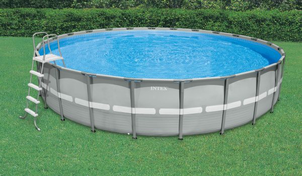 7 способів зменшити споживання води у вашому басейні